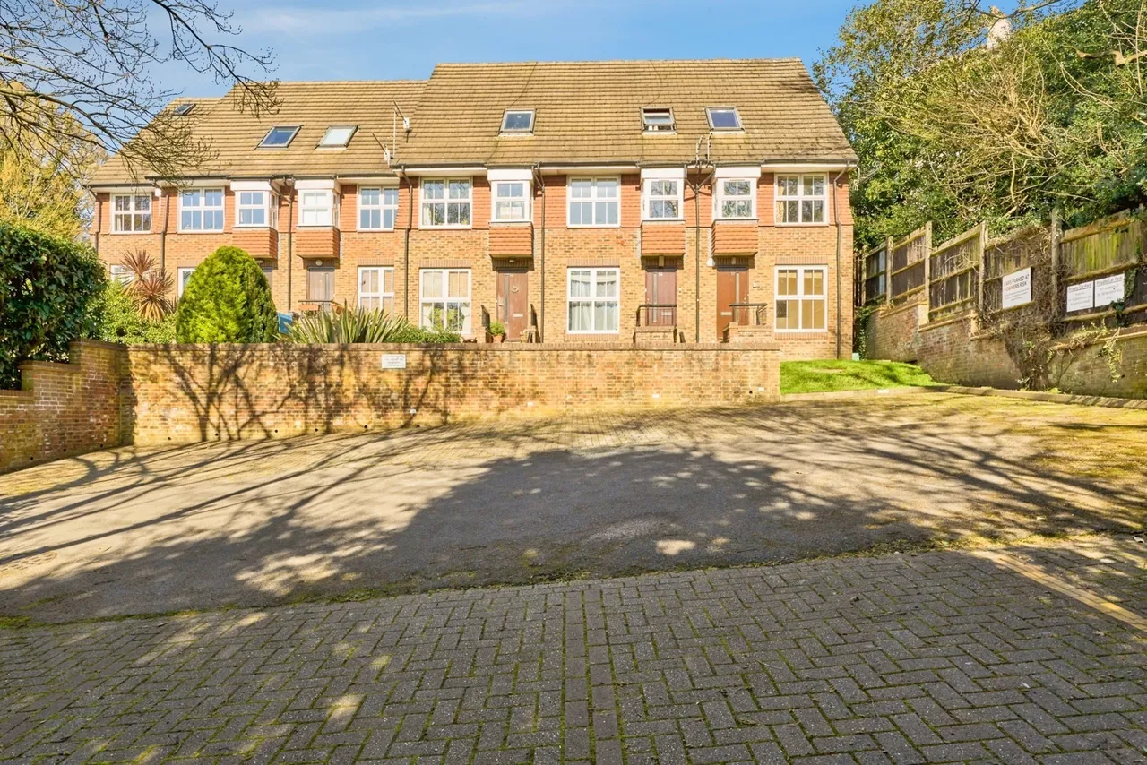 Windmill Rise, Kingston upon Thames, KT2, photo 12