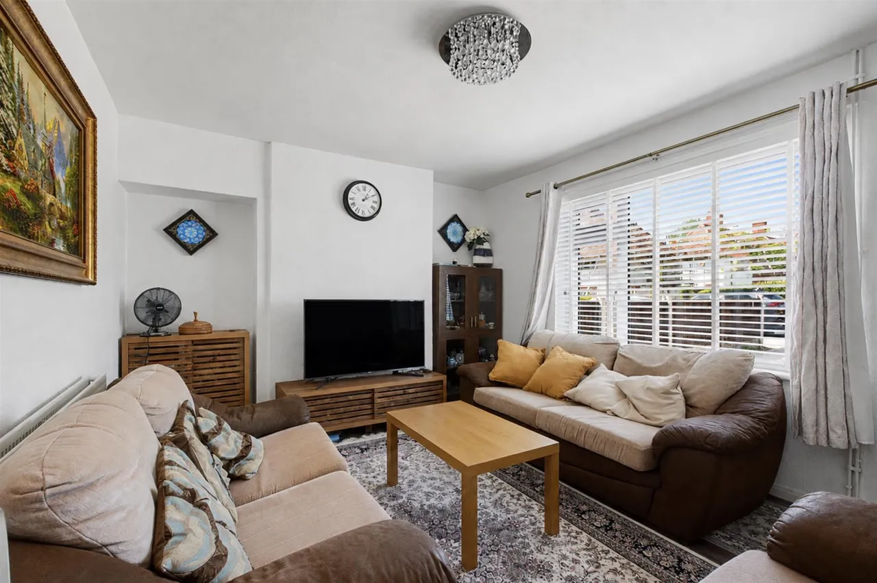 Aston Avenue, Beeston, NG9, photo 2