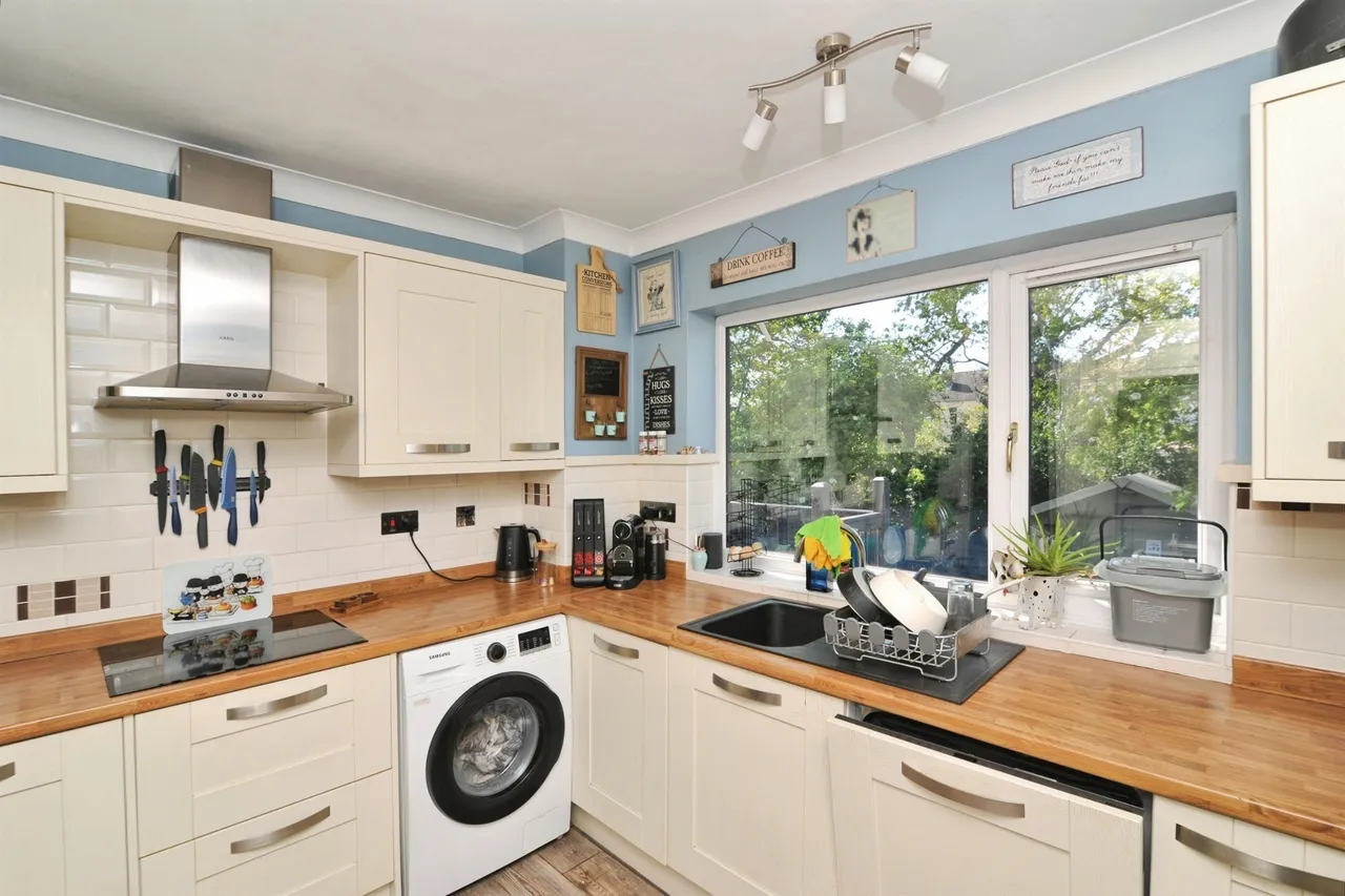 Ravine Close, Hastings, photo 5