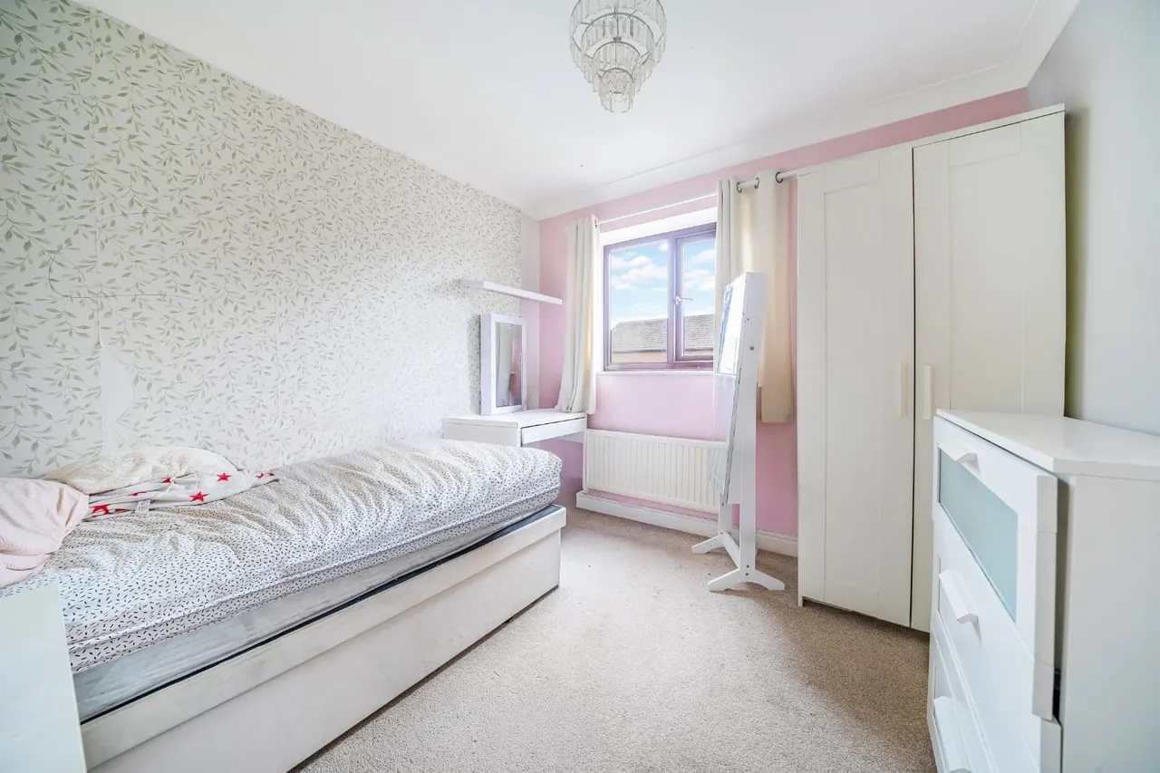 Long Field Drive, Halton, Leeds, photo 8