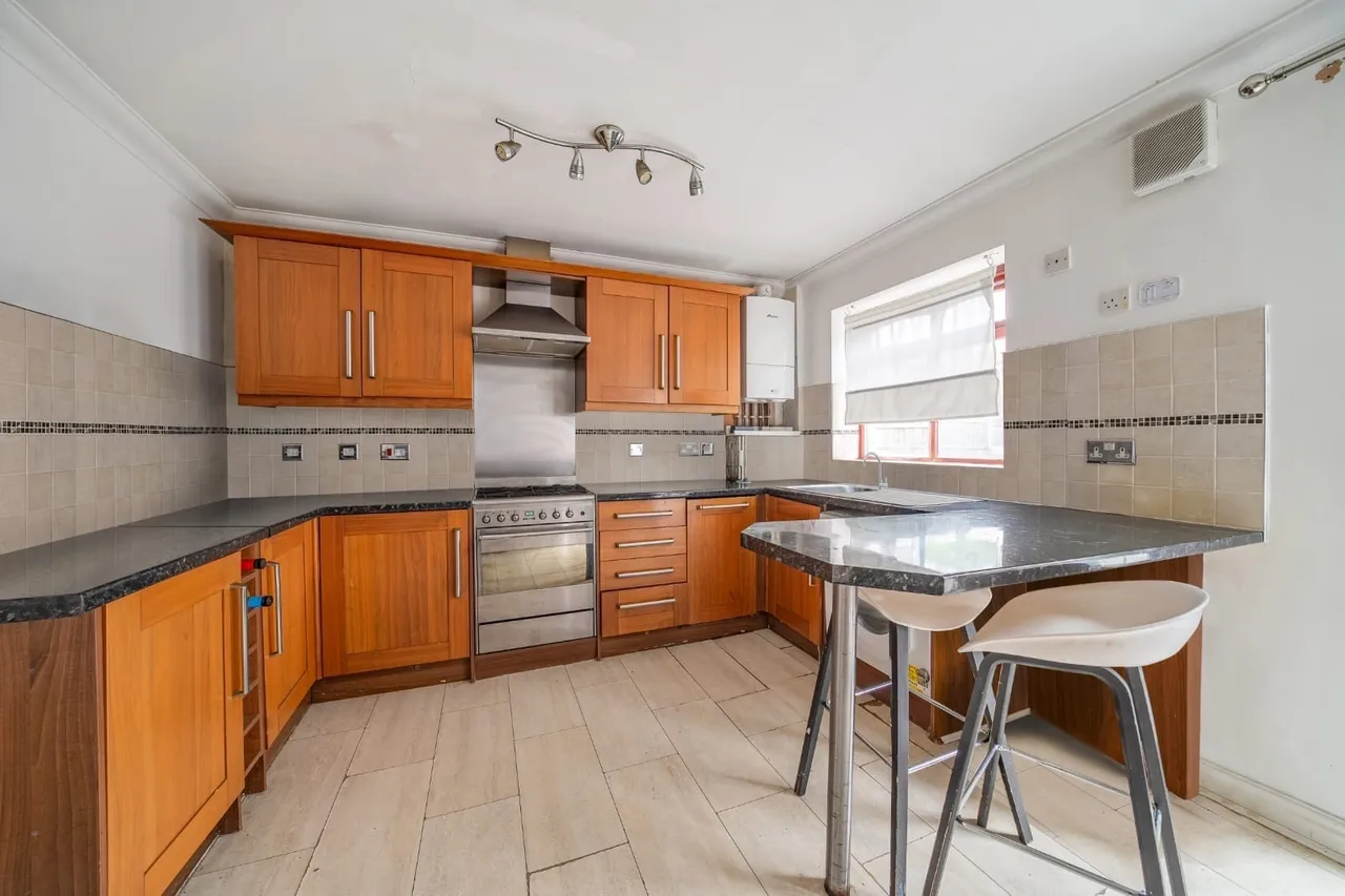 Long Field Drive, Halton, Leeds, photo 4