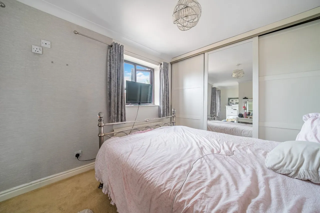 Long Field Drive, Halton, Leeds, photo 7
