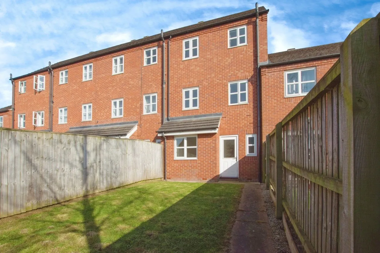 Bennet Drive, Kirkby-in-Ashfield, Nottingham, Nottinghamshire, NG17, photo 13