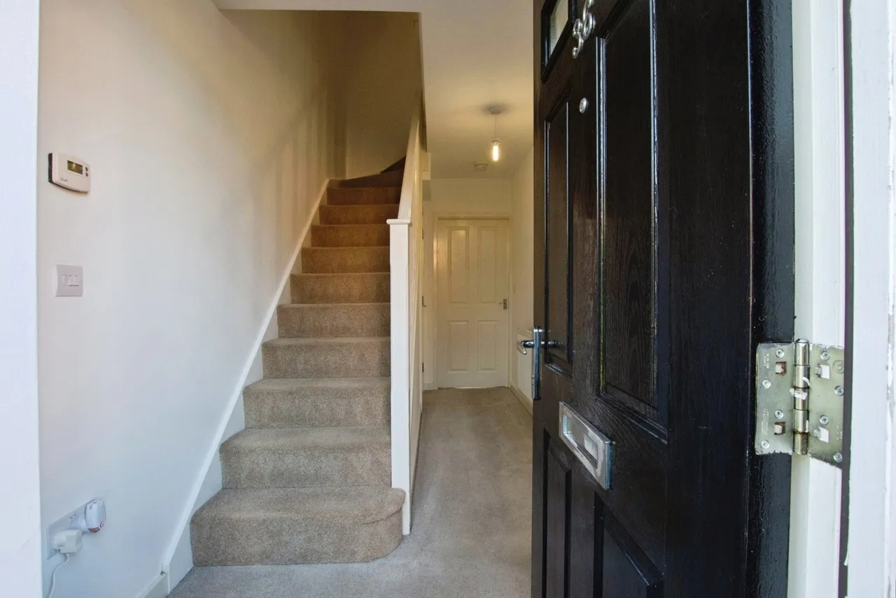 Bennet Drive, Kirkby-in-Ashfield, Nottingham, Nottinghamshire, NG17, photo 2