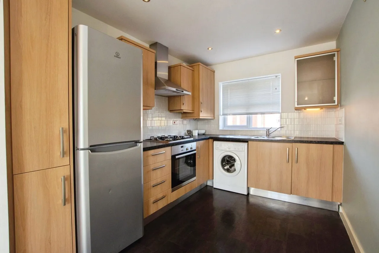 Bennet Drive, Kirkby-in-Ashfield, Nottingham, Nottinghamshire, NG17, photo 4
