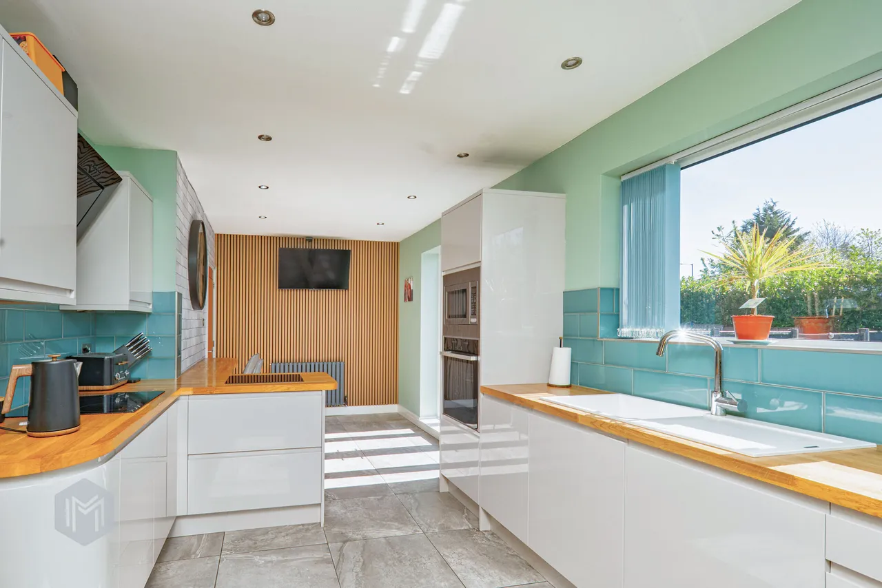 Colchester Avenue, Bolton, BL2 5AQ, photo 13