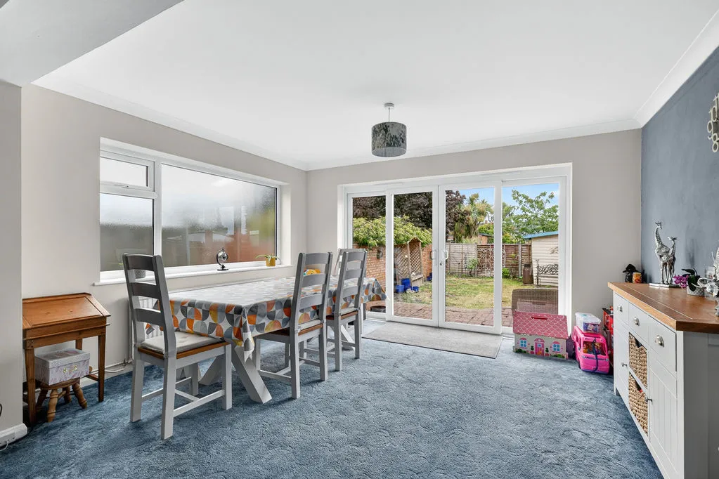 Mornington Road, Ashford TW15 1NW, photo 5