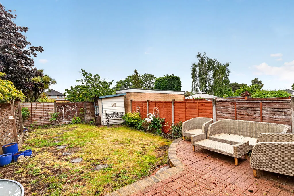 Mornington Road, Ashford TW15 1NW, photo 17
