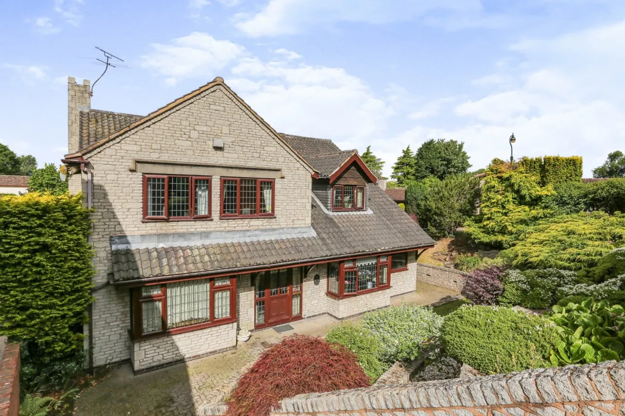 5 bed house for sale, Rutherford Glen, Whitestone, CV11