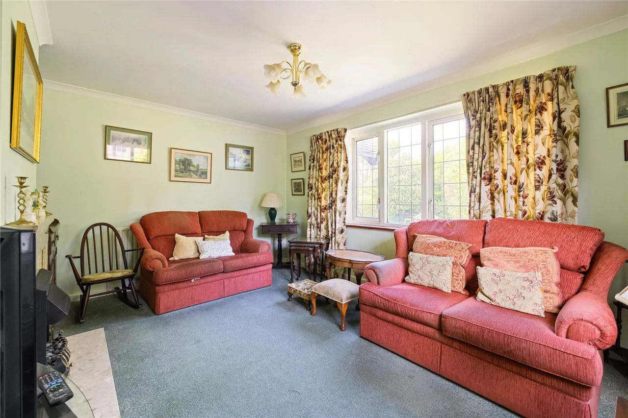 Weysprings, Haslemere, GU27, photo 4