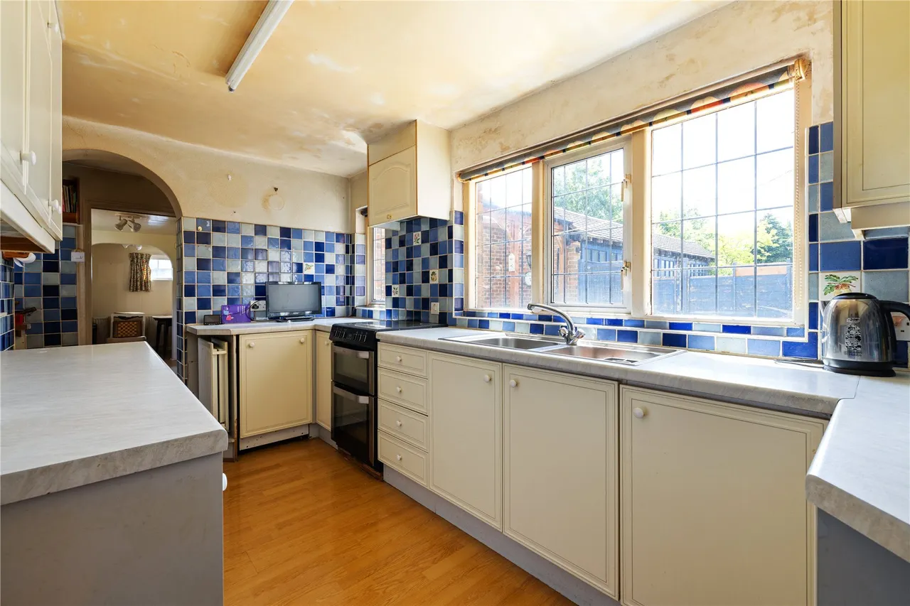 Weysprings, Haslemere, GU27, photo 6