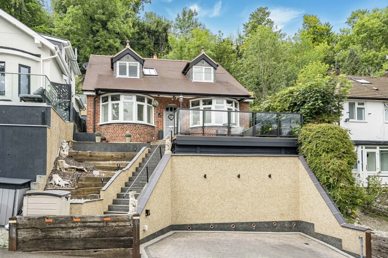 4 bed house for sale, Milner Road, Caterham, CR3