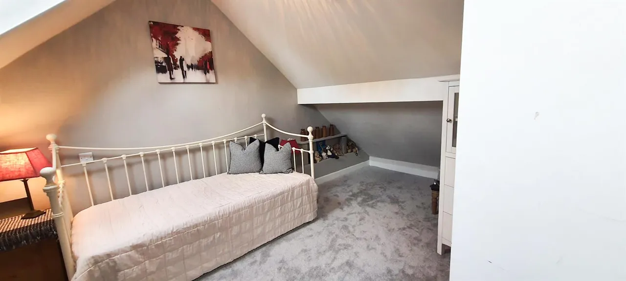 Glenlyon Avenue, Keighley, BD20 6LR, photo 40
