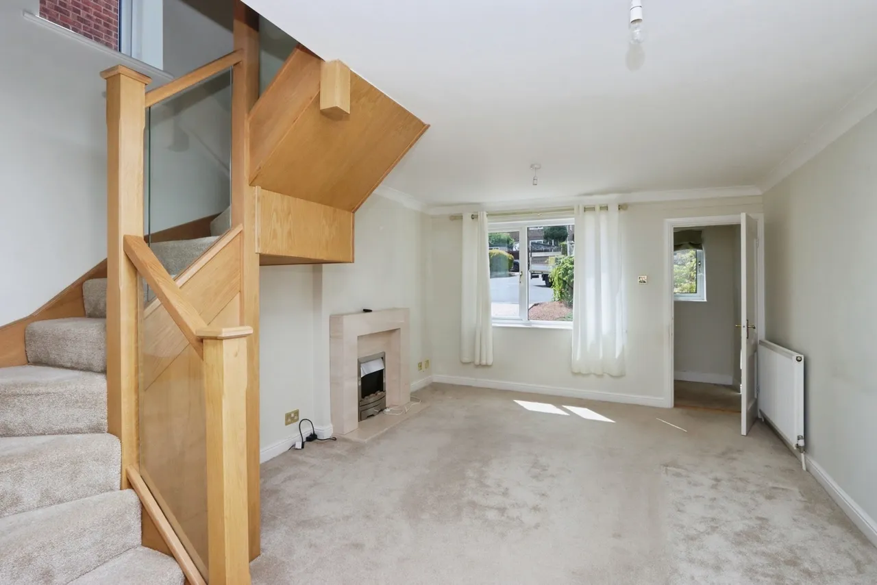 Oakworth Close, Halfway, Sheffield, S20, photo 3