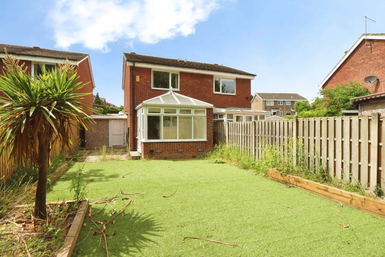 Oakworth Close, Halfway, Sheffield, S20, photo 16