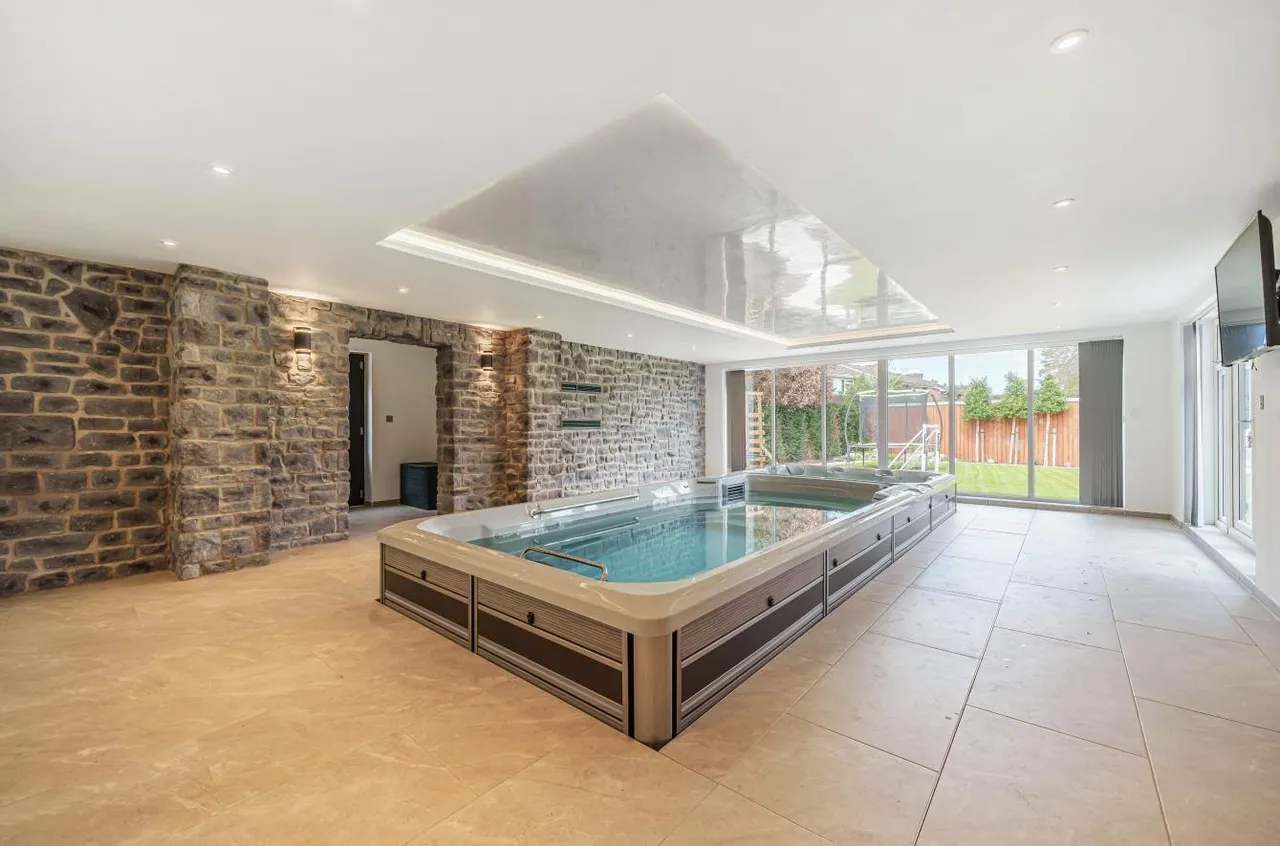 Garratts Lane, Banstead, Surrey, SM7 2EB, photo 8