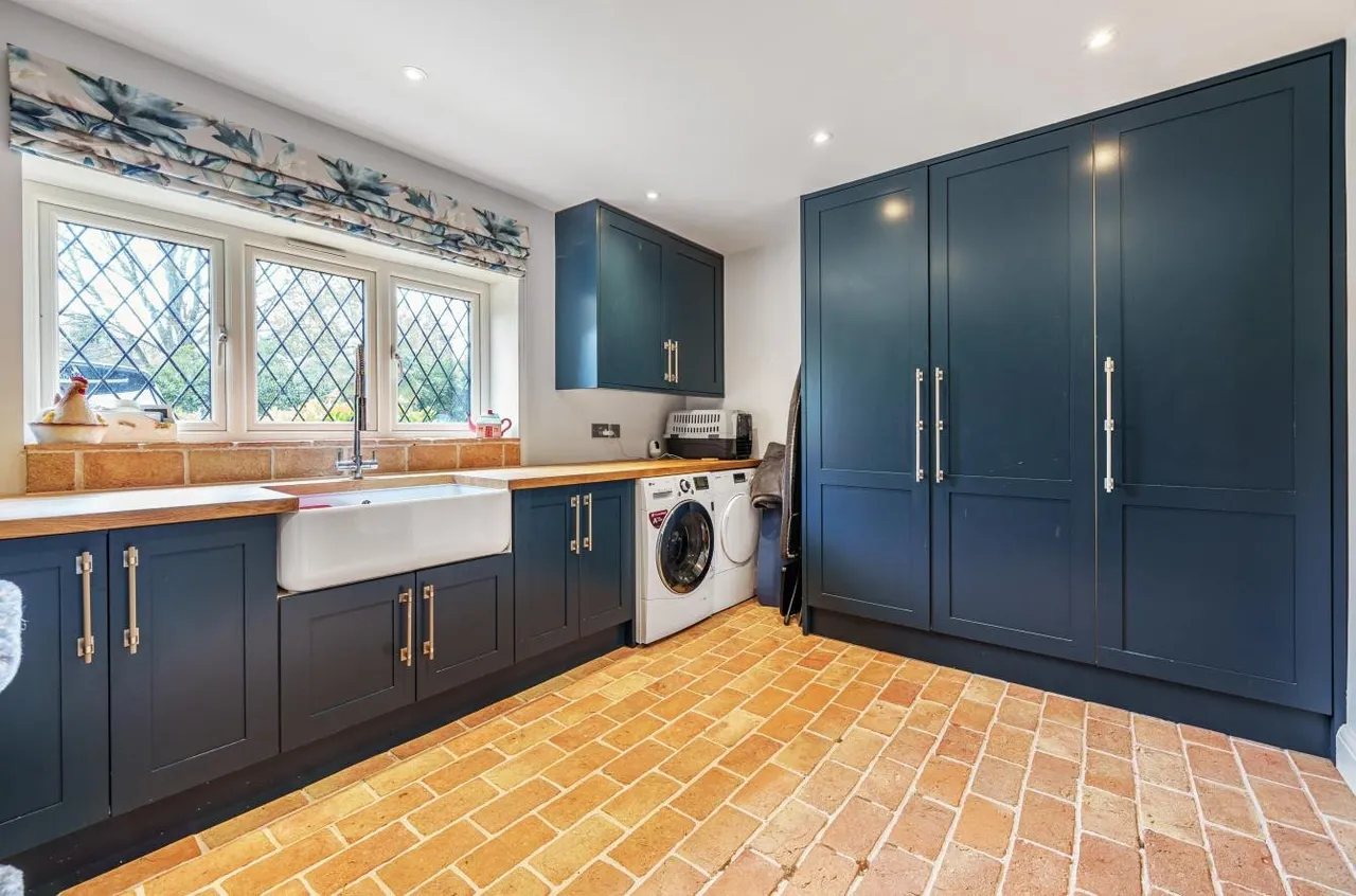 Garratts Lane, Banstead, Surrey, SM7 2EB, photo 20