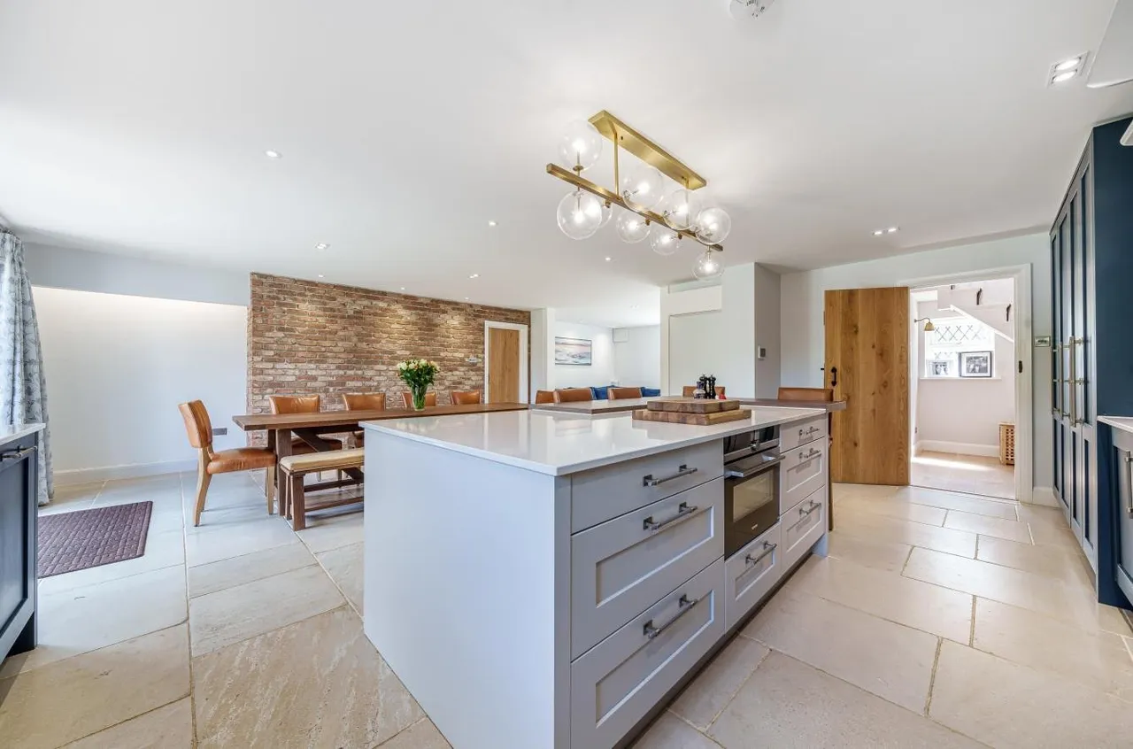Garratts Lane, Banstead, Surrey, SM7 2EB, photo 4