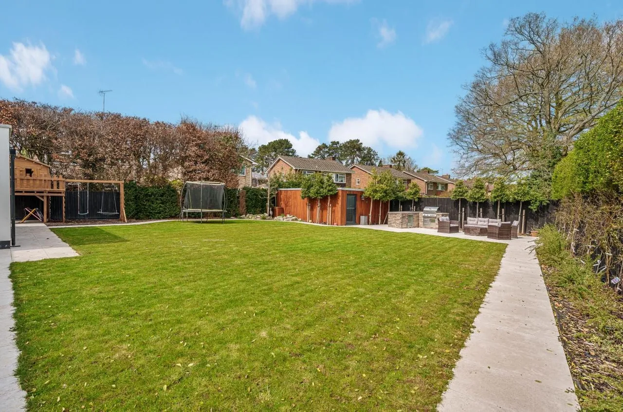 Garratts Lane, Banstead, Surrey, SM7 2EB, photo 22