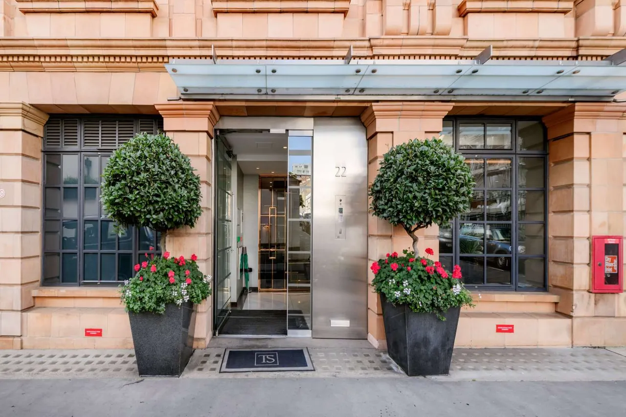 Trevor Square, Knightsbridge, London, SW7 1EA, photo 2