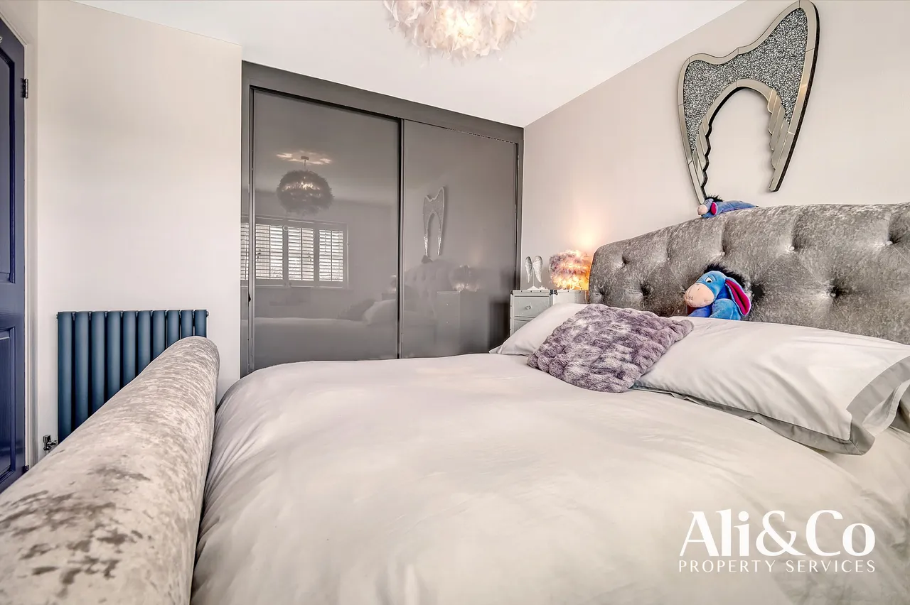 Frances Avenue, Grays, Essex, RM16 6NH, photo 12