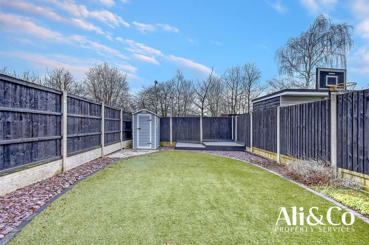 Frances Avenue, Grays, Essex, RM16 6NH, photo 19