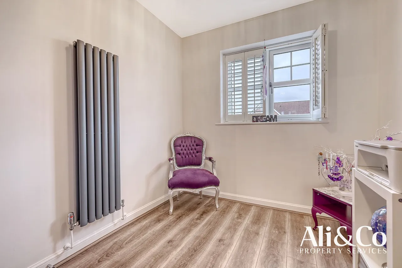 Frances Avenue, Grays, Essex, RM16 6NH, photo 14