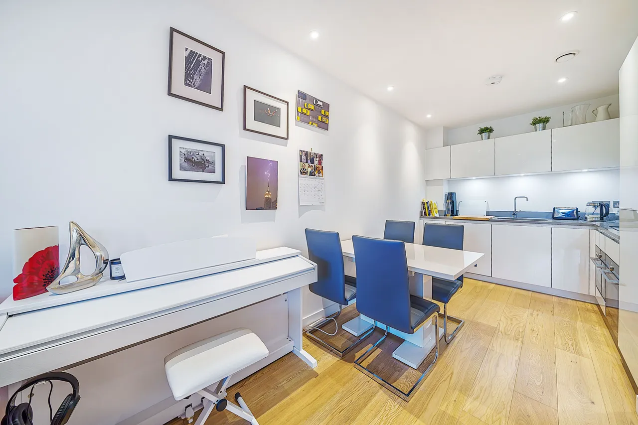 4 Hidcote Apartments, 5 Danvers Avenue, London, photo 8