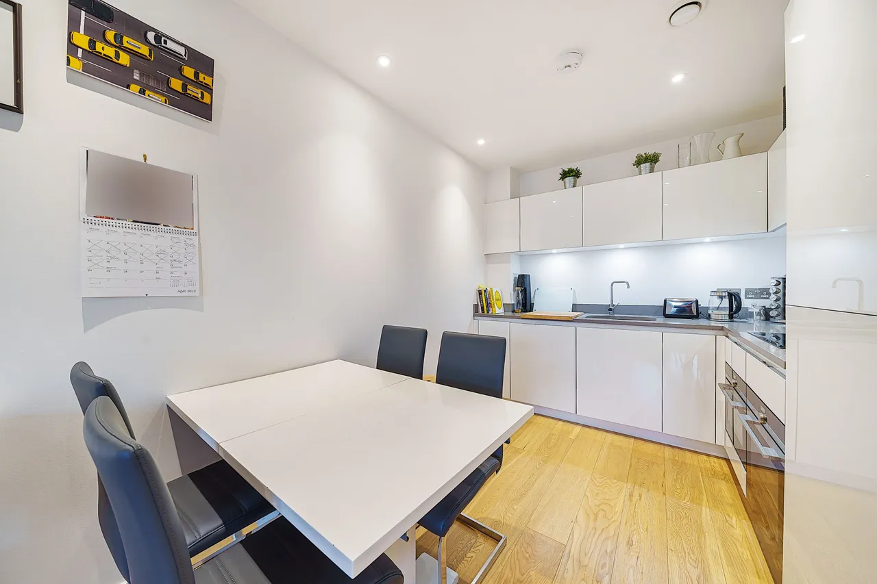 4 Hidcote Apartments, 5 Danvers Avenue, London, photo 9