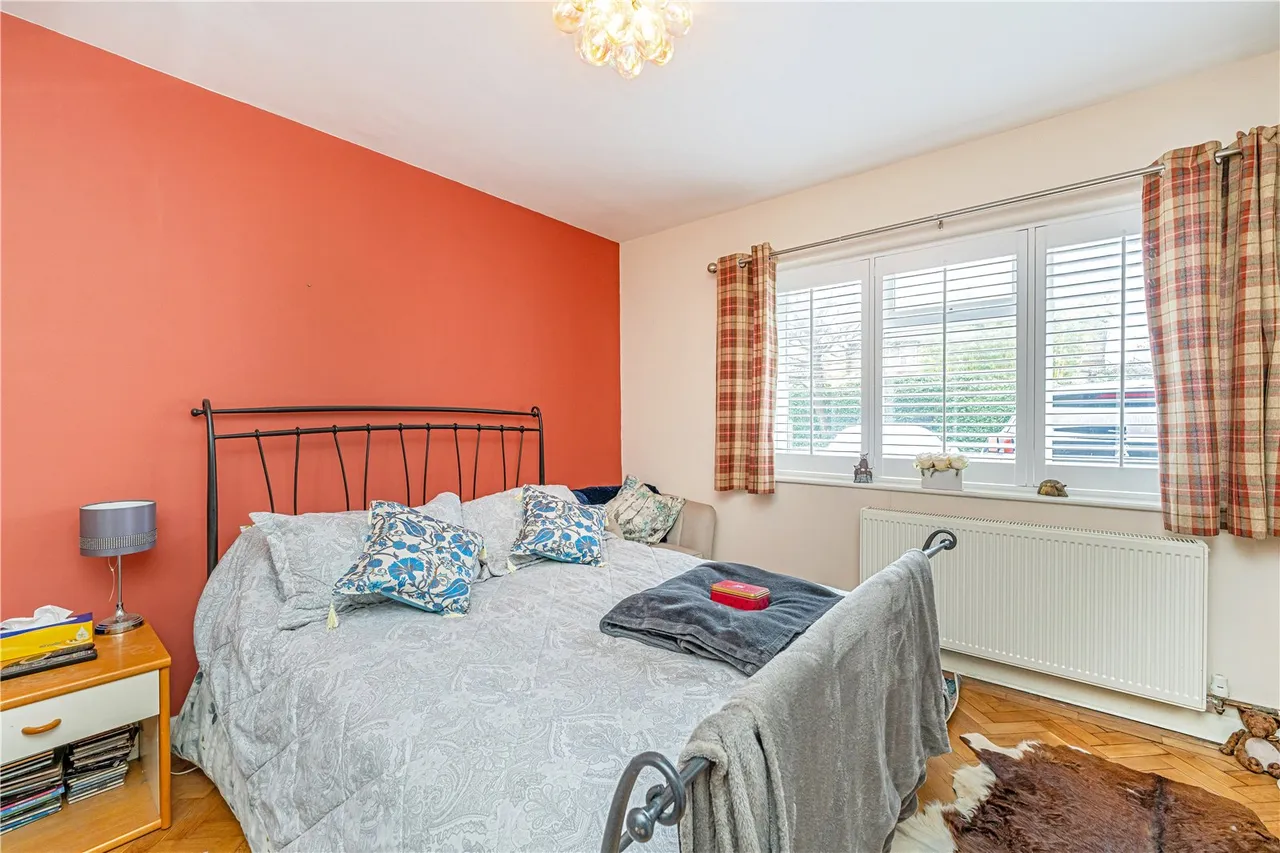 Old Farm Road, Hampton, TW12 3QT, photo 7