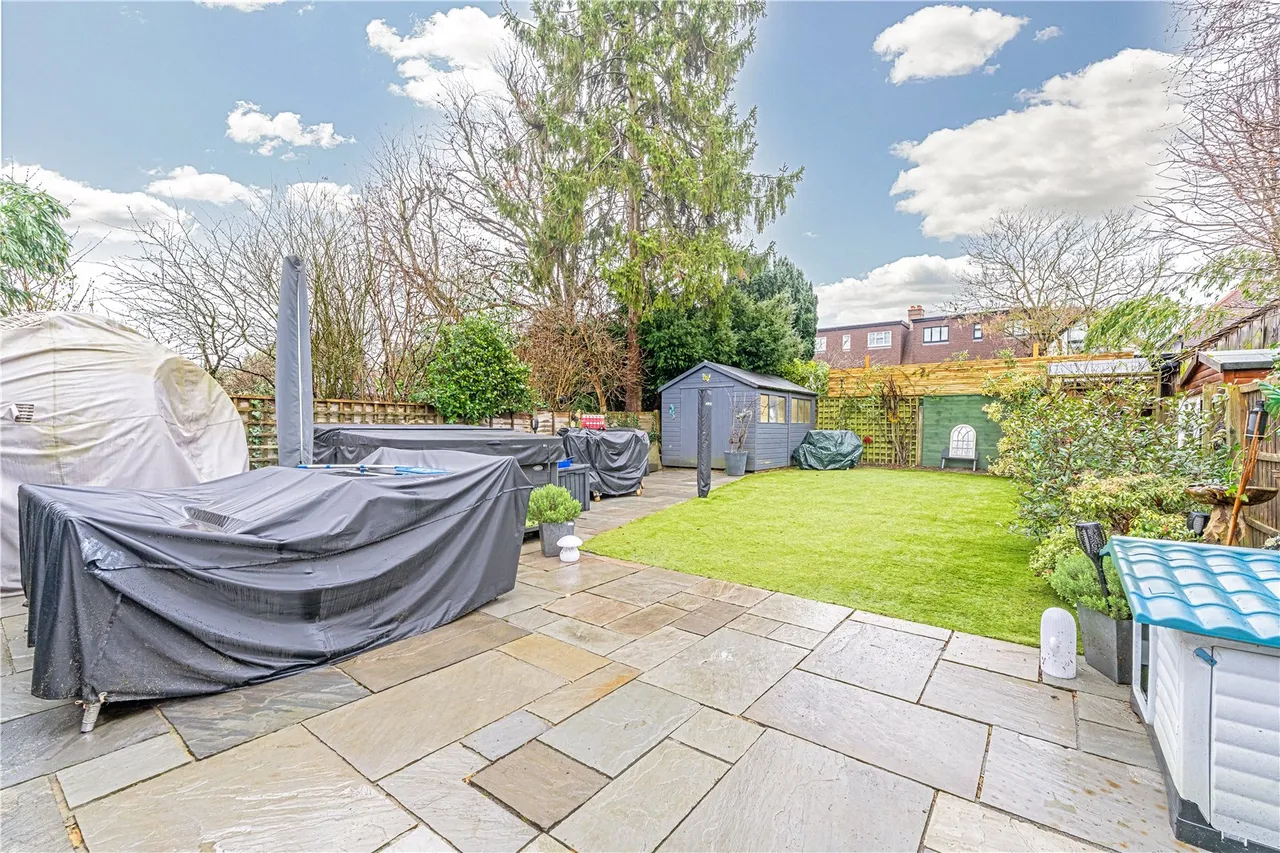 Old Farm Road, Hampton, TW12 3QT, photo 9