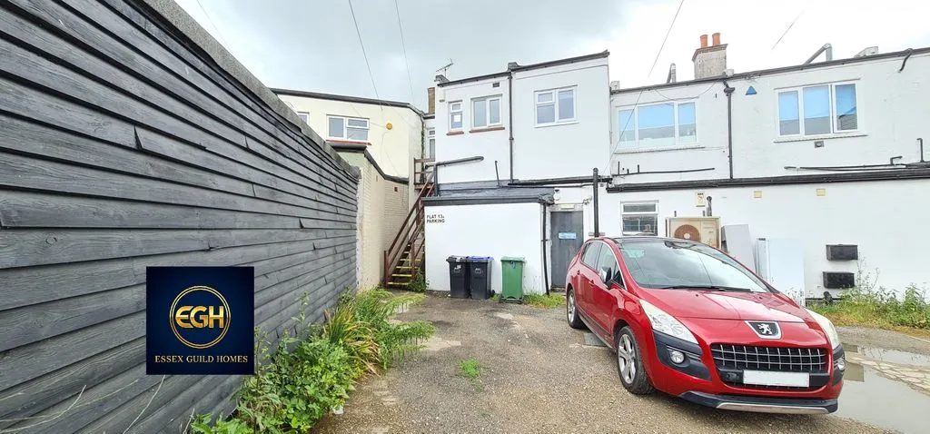 2 bed flat to rent — Rayleigh Road, Eastwood, Essex, SS9 5UU