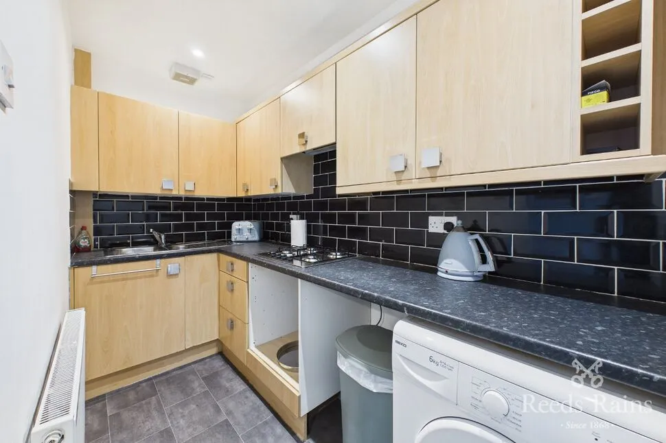 Moorland Road, Woodsmoor, Cheshire, SK2, photo 4