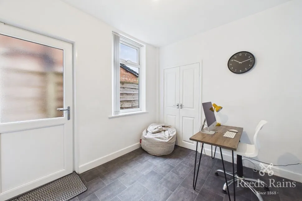 Moorland Road, Woodsmoor, Cheshire, SK2, photo 6