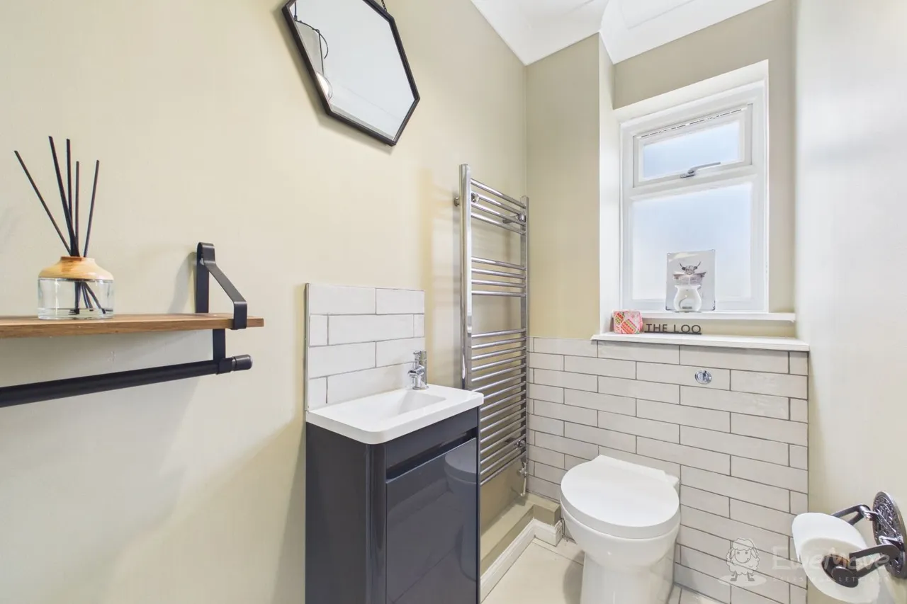 Pannell Drive, Hawkinge, CT18, photo 8