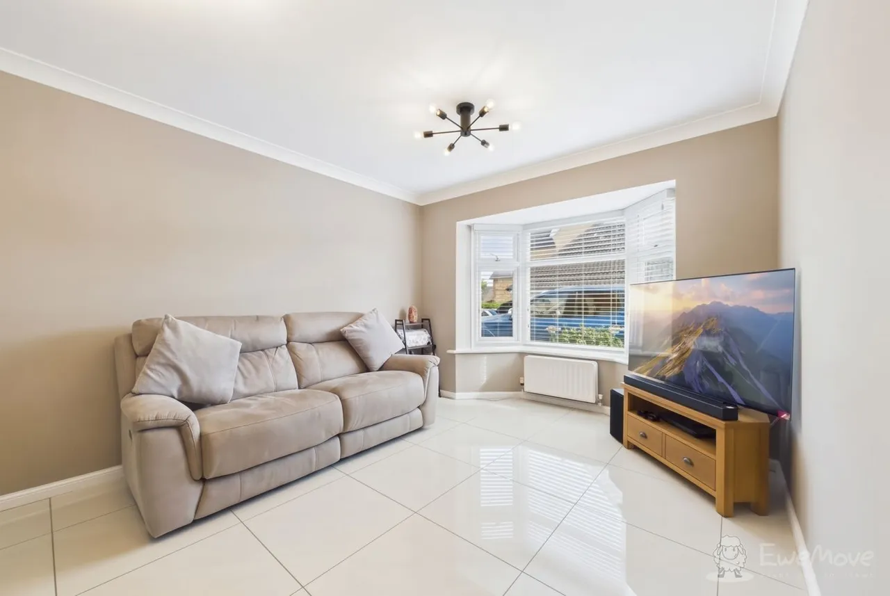 Pannell Drive, Hawkinge, CT18, photo 7
