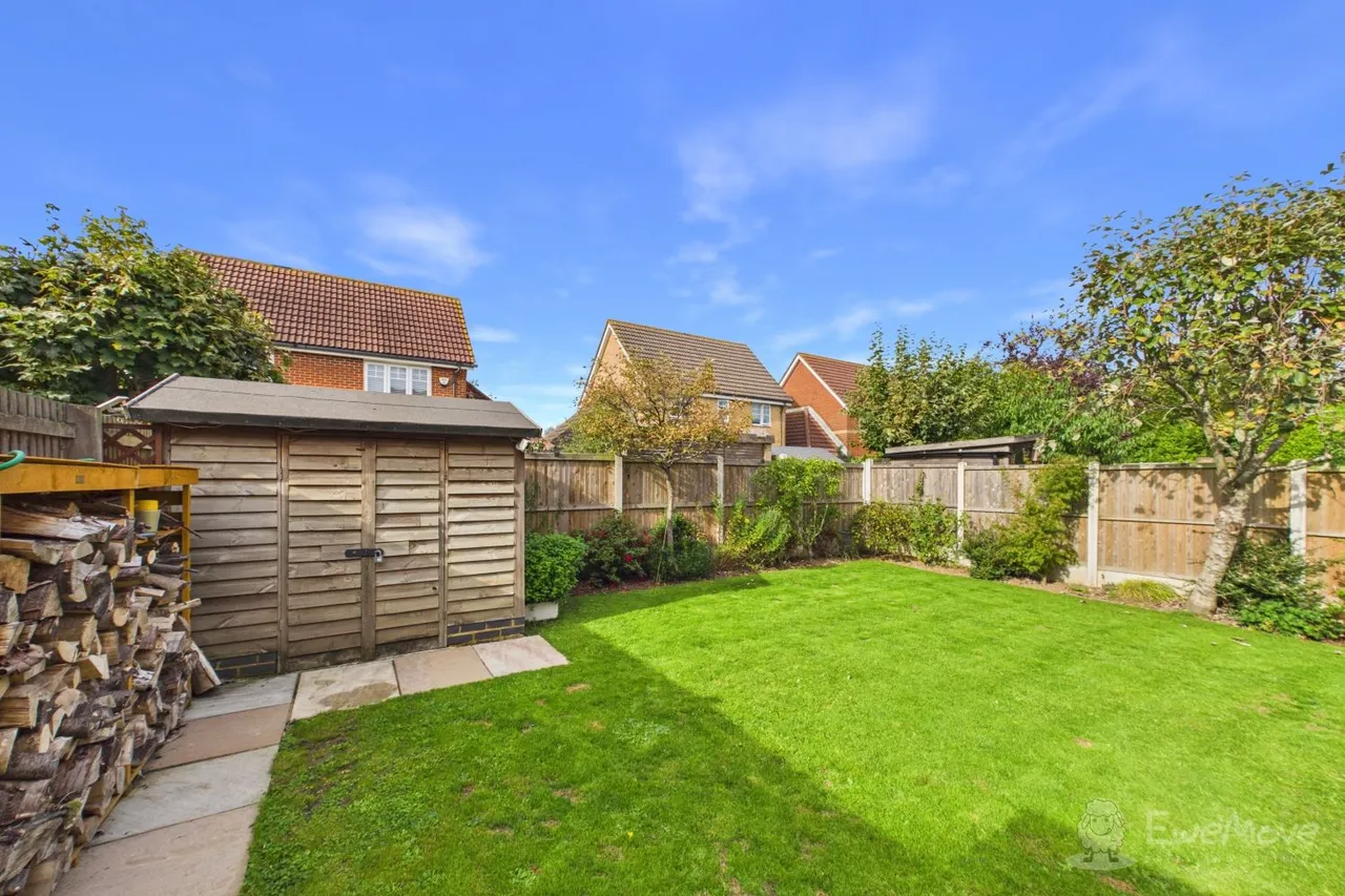 Pannell Drive, Hawkinge, CT18, photo 16