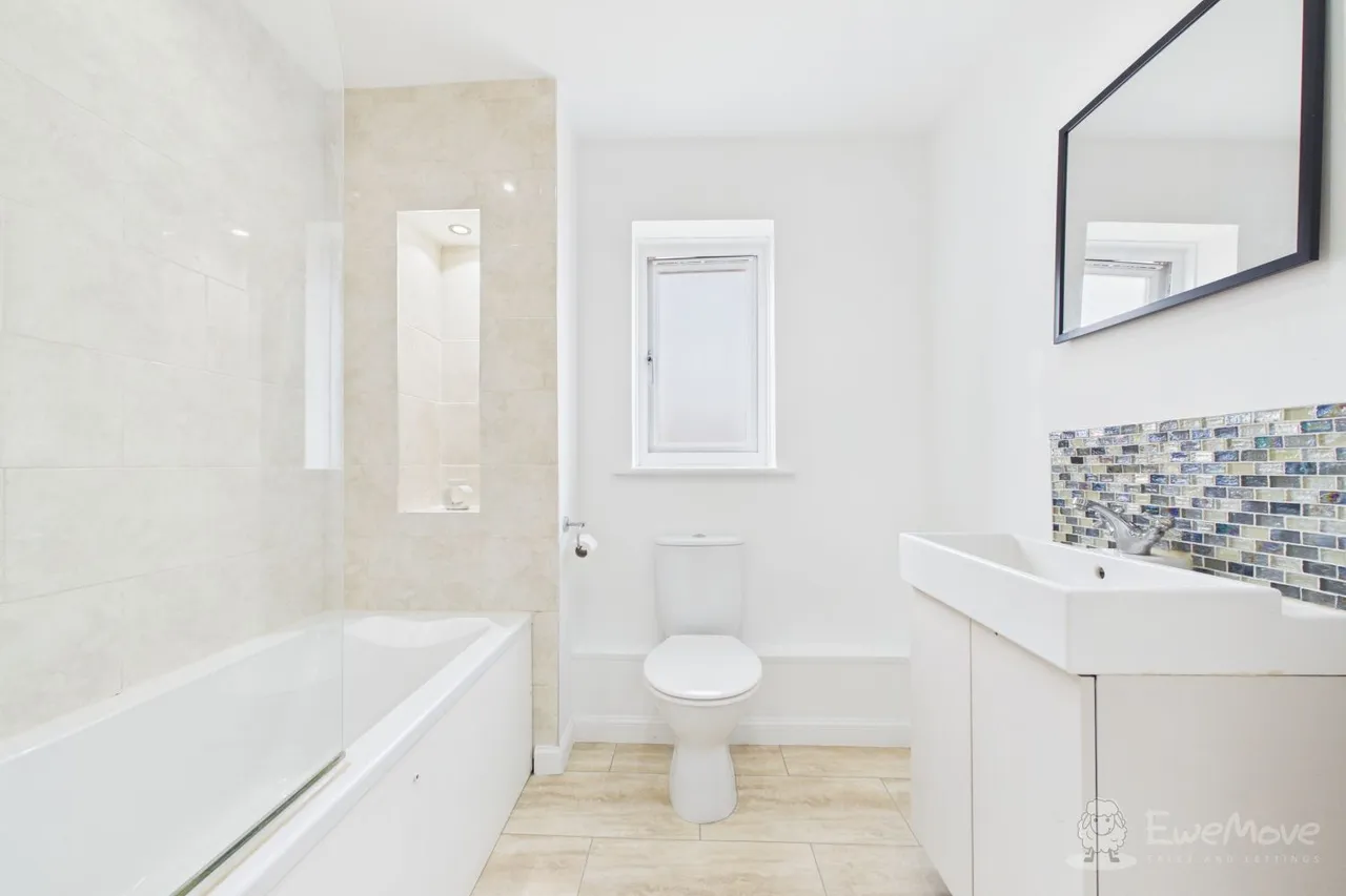 Pannell Drive, Hawkinge, CT18, photo 15