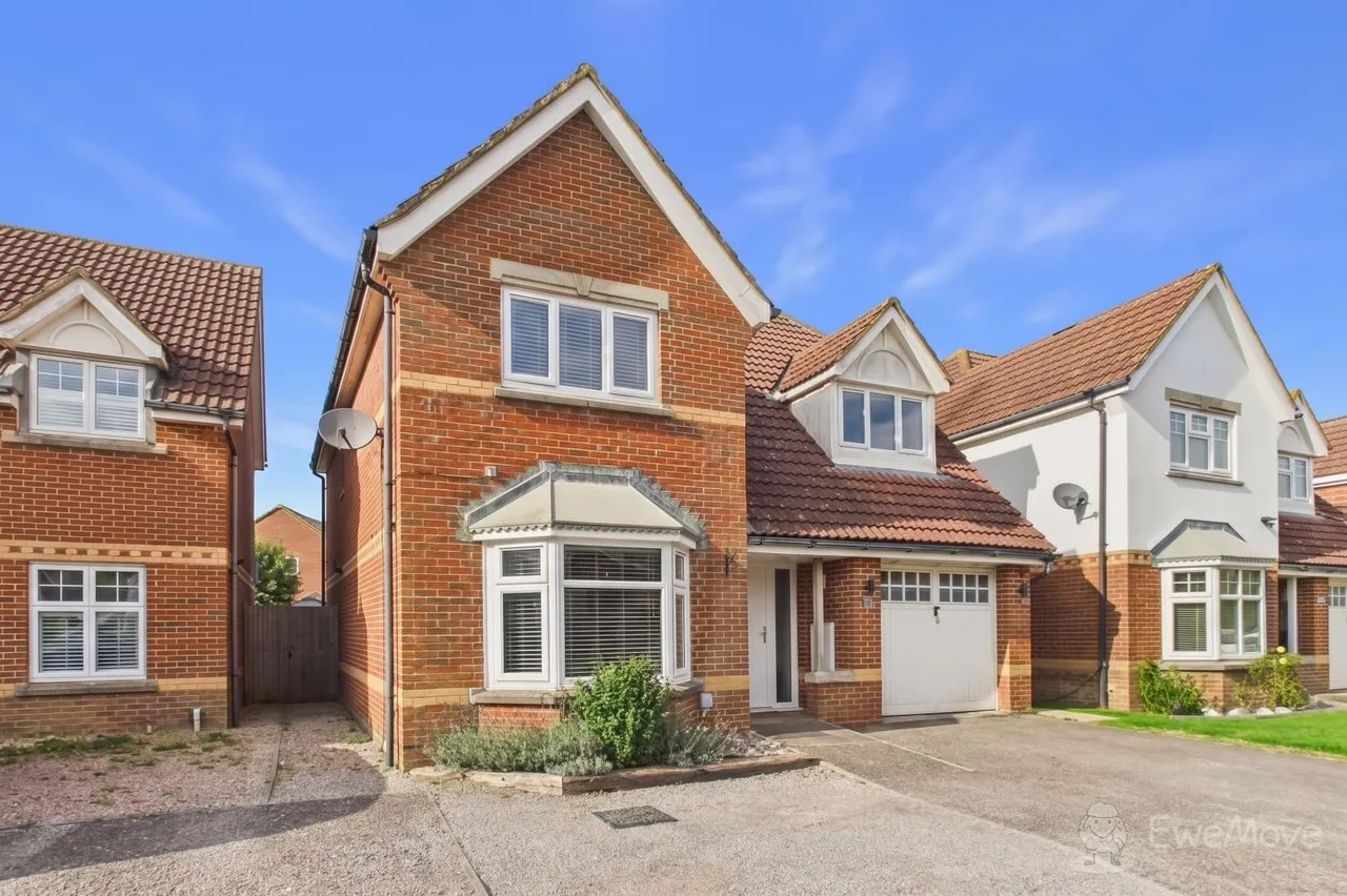 4 bed house for sale, Pannell Drive, Hawkinge, CT18