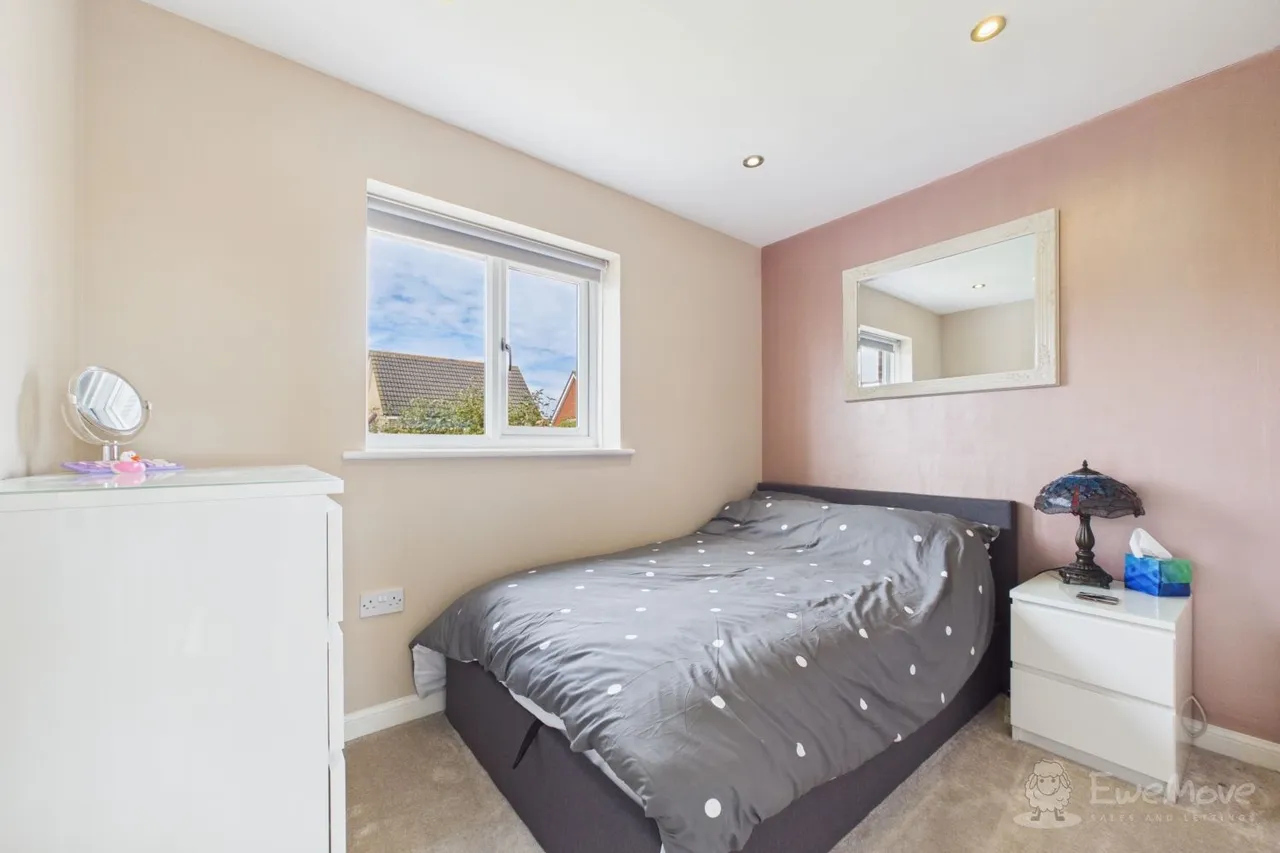 Pannell Drive, Hawkinge, CT18, photo 13