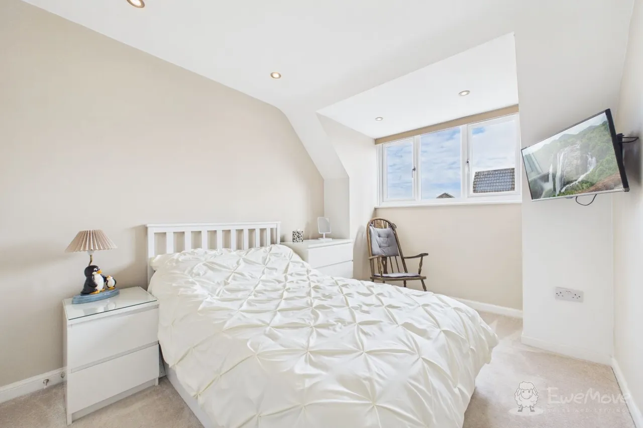 Pannell Drive, Hawkinge, CT18, photo 10