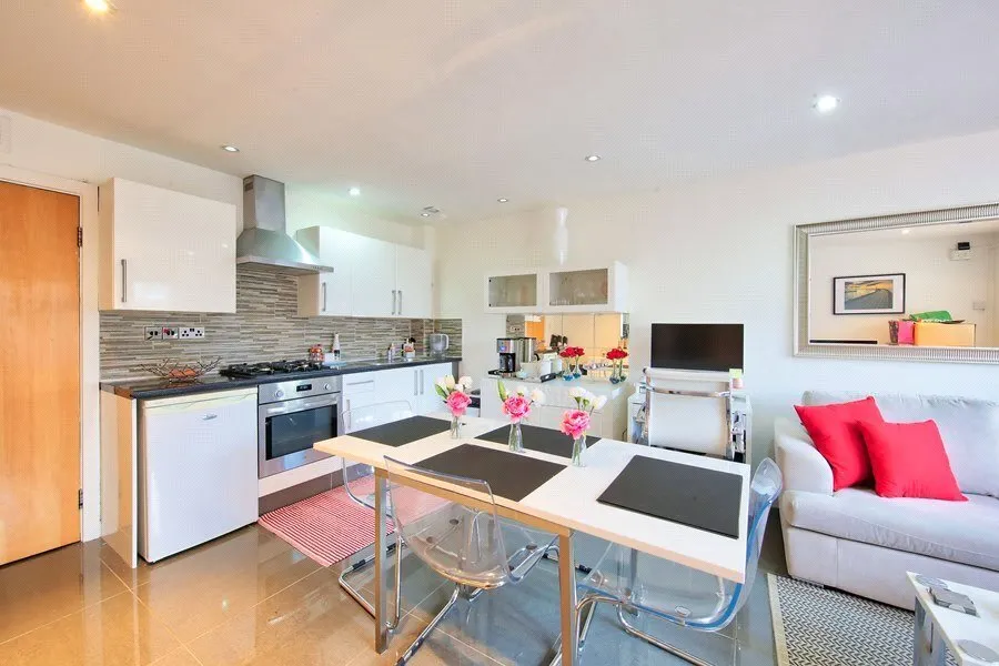 Furmage Street, Wandsworth, SW18, photo 2