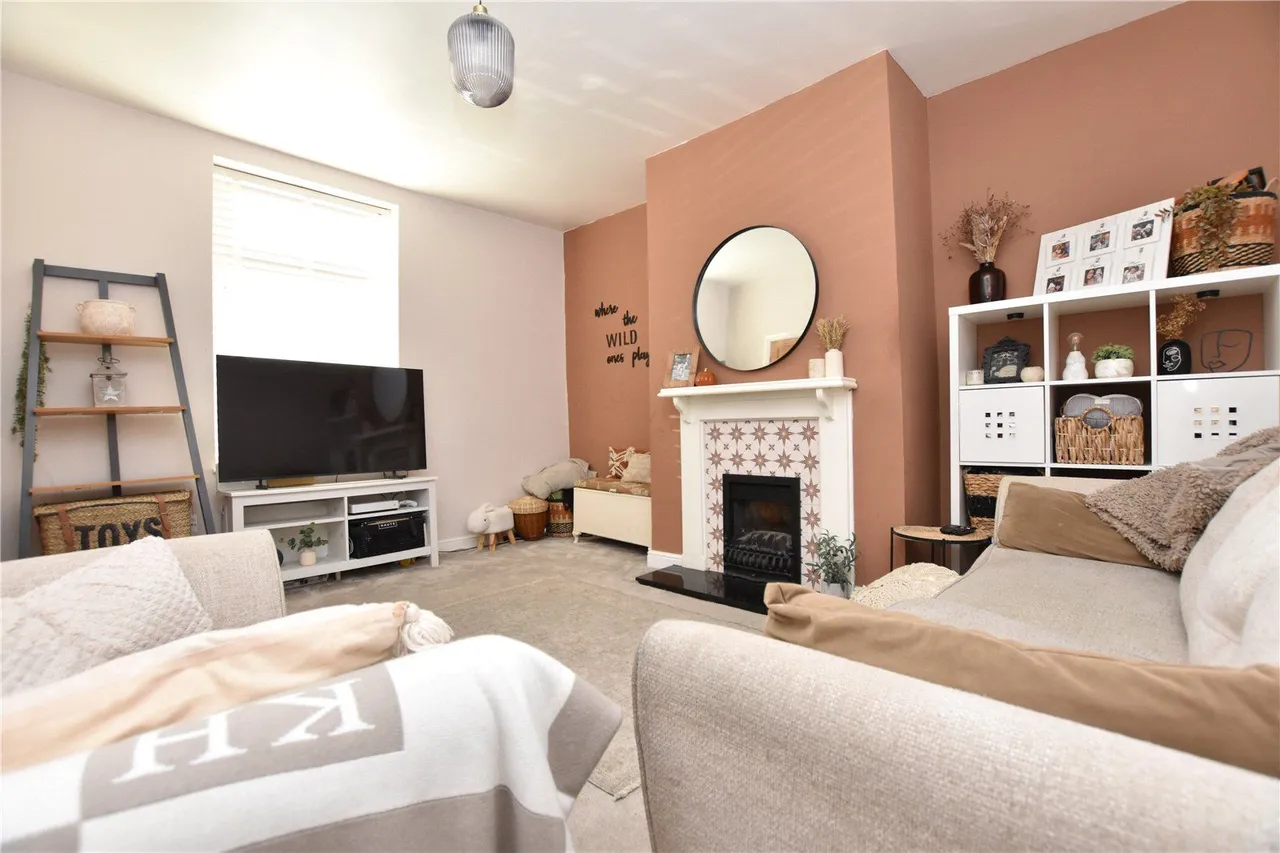 Kirkgate, Hanging Heaton, WF17, photo 12