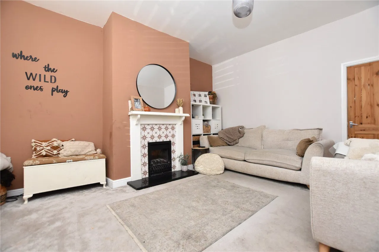 Kirkgate, Hanging Heaton, WF17, photo 2