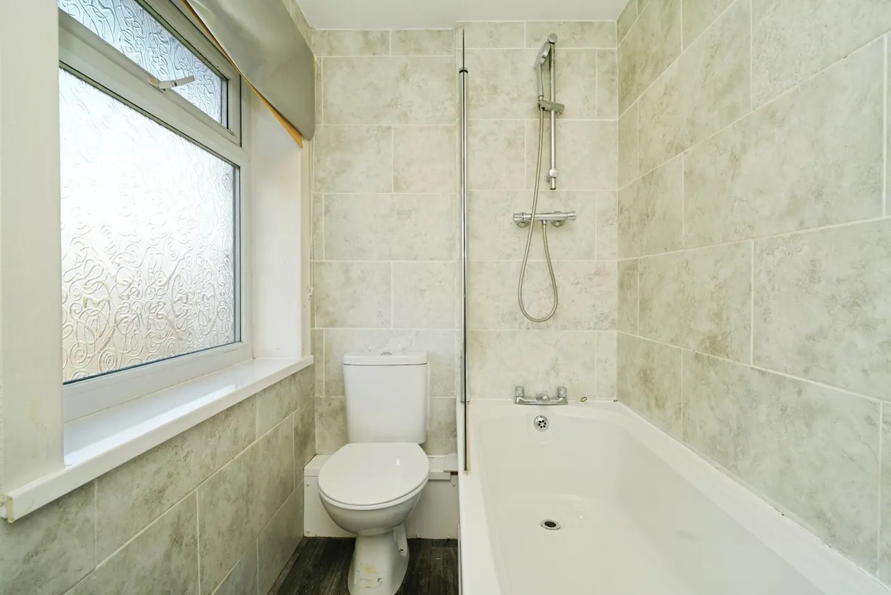 Lancaster Avenue, Whitefield, Manchester, Greater Manchester, M45, photo 16
