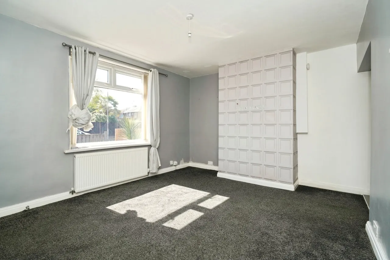 Lancaster Avenue, Whitefield, Manchester, Greater Manchester, M45, photo 2