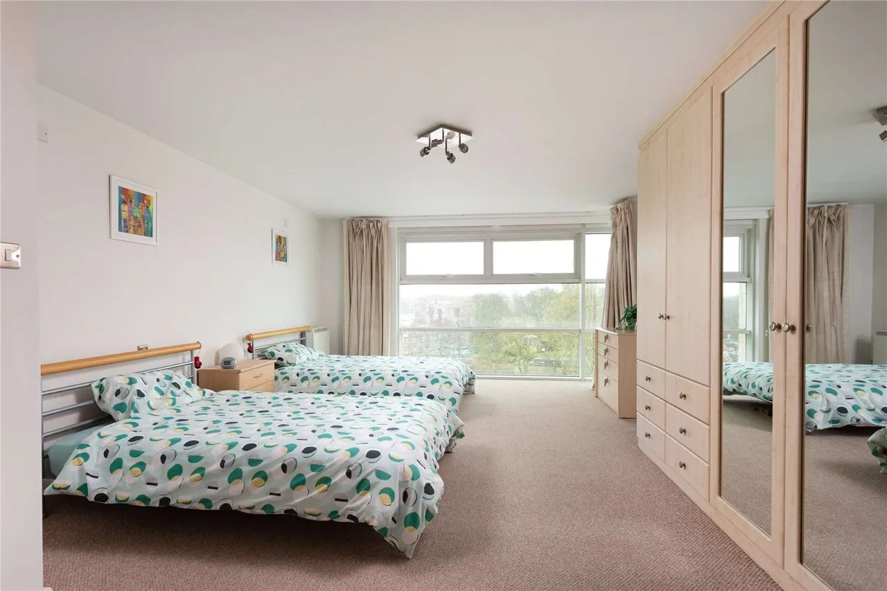 Leeman Road, York, North Yorkshire, YO26 4ZP, photo 9