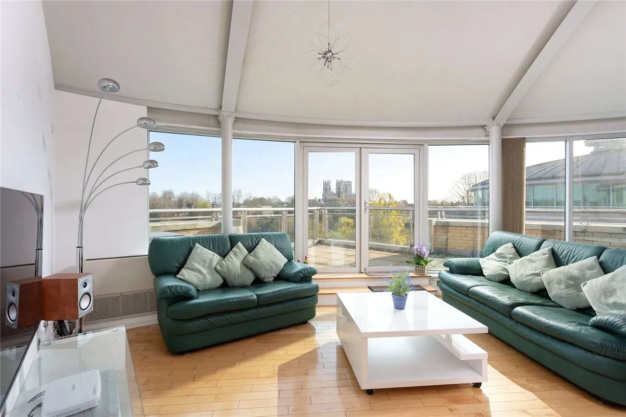 Leeman Road, York, North Yorkshire, YO26 4ZP, photo 4