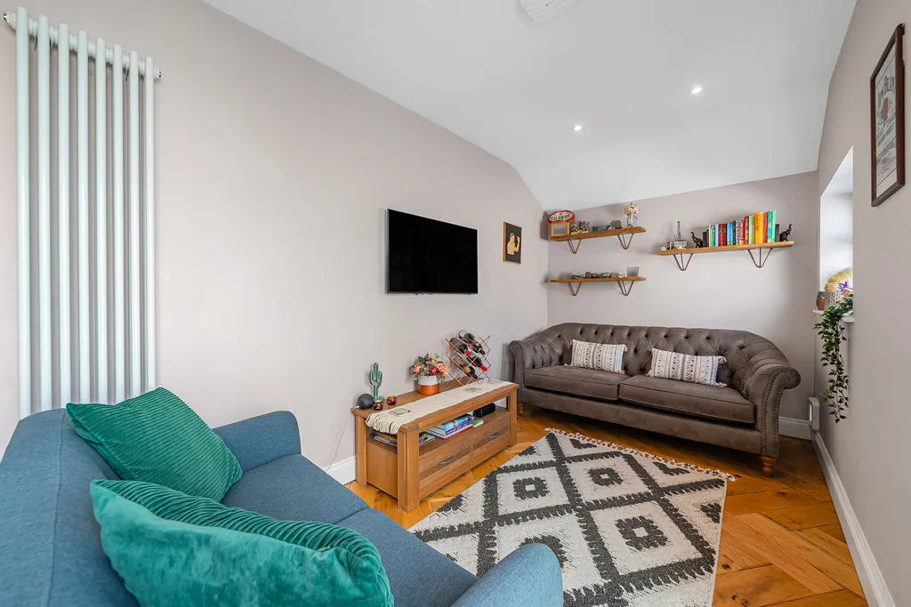 Victoria Road, Addlestone, KT15, photo 6