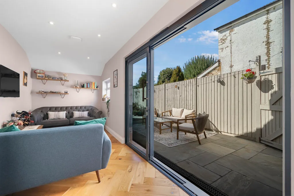 Victoria Road, Addlestone, KT15, photo 5